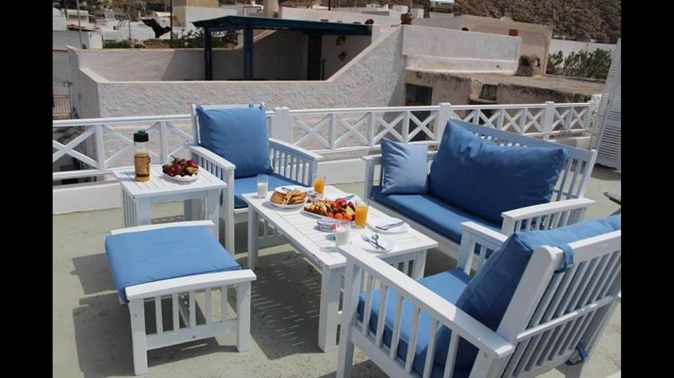 Linos Suites Emporio  Экстерьер фото